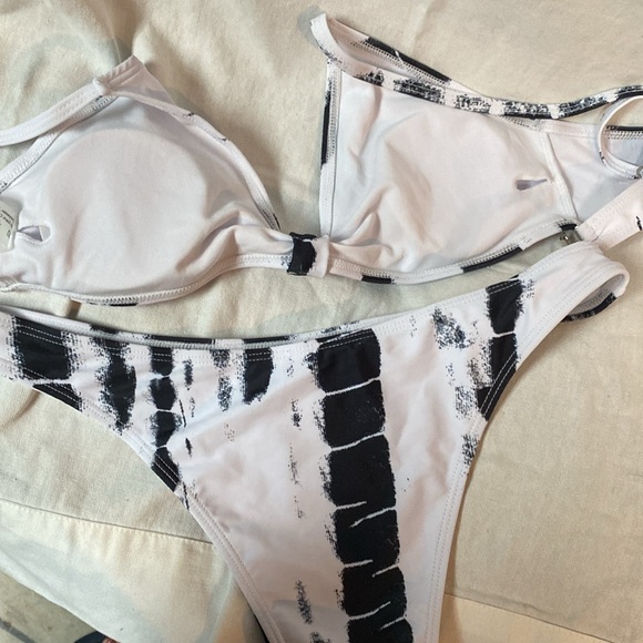 Black & white SHEIN bikini and matching sheer pants - Picture 3 of 6